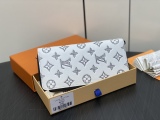 L*ouis V*uitton Top Wallets  10*20*2CM