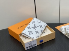 L*ouis V*uitton Top Wallets   11*8*1CM