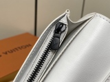 L*ouis V*uitton Top Wallets  10*19*2CM