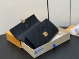 L*ouis V*uitton Top Wallets  19*11*3CM