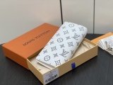 L*ouis V*uitton Top Wallets  10*19*2CM