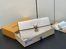L*ouis V*uitton Top Wallets  19*11*3CM