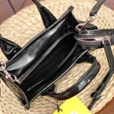 M*ARC J*ACOBS Top Bag  18*10*15CM