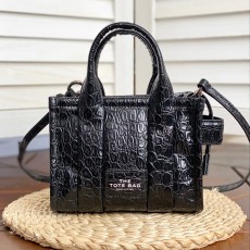 M*ARC J*ACOBS Top Bag  18*10*15CM