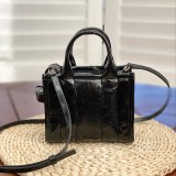 M*ARC J*ACOBS Top Bag  18*10*15CM
