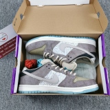 SB Dunk Low “Big Money Savings”  FZ3129-200