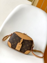 L*ouis V*uitton Top Bag  22*15*7CM