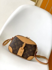 L*ouis V*uitton Top Bag  22*15*7CM
