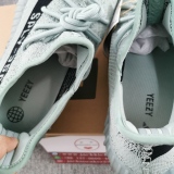 Y*eezy Boost 350 V2 HQ2060