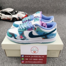 SB Dunk Low Futura Laboratories Bleached Aqua HF6061-400