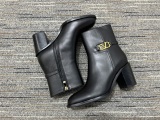 Women 𝑉*𝐴𝐿𝐸𝑁𝑇𝐼𝑁𝑂 Top Sneakers