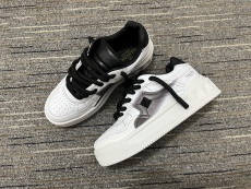 Men 𝑉*𝐴𝐿𝐸𝑁𝑇𝐼𝑁𝑂 Top Sneakers