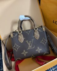 L*ouis V*uitton Top Bag  18*15*8.5CM
