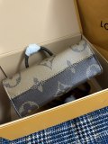 L*ouis V*uitton Top Bag  18*15*8.5CM