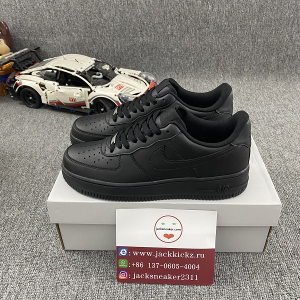 N*ike Air Force 1 Low