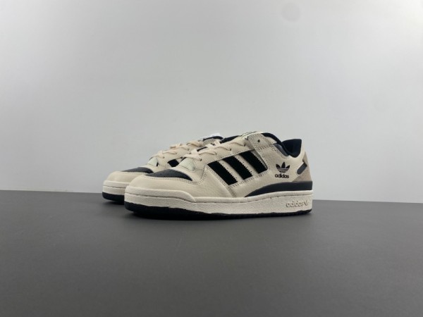 FORUM LOW CL  IG3901