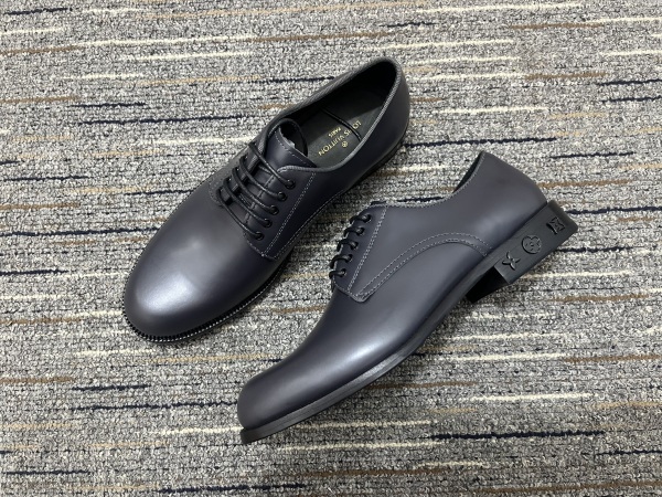 Men L*ouis V*uitton Top Loafer