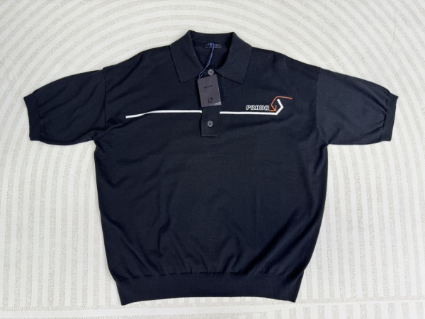 P*rada Top Quality Clothes