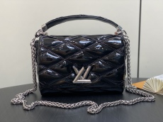 L*ouis V*uitton Top Bag   23*16*10CM