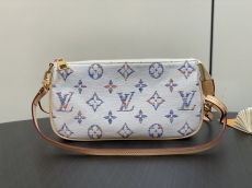 L*ouis V*uitton Top Bag  23.5*13.5*4CM