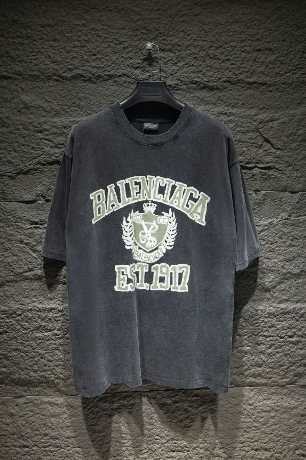 B*ALENCIAGA Top Quality Clothes