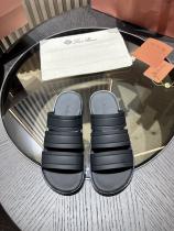 Men L*oro P*iana Top Quality Sandals