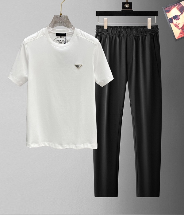 P*rada Top Quality Clothes