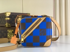 L*ouis V*uitton Top Bag 24*24*8CM