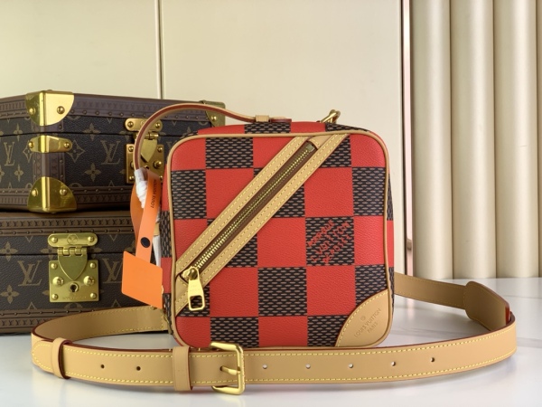 L*ouis V*uitton Top Bag 24*24*8CM