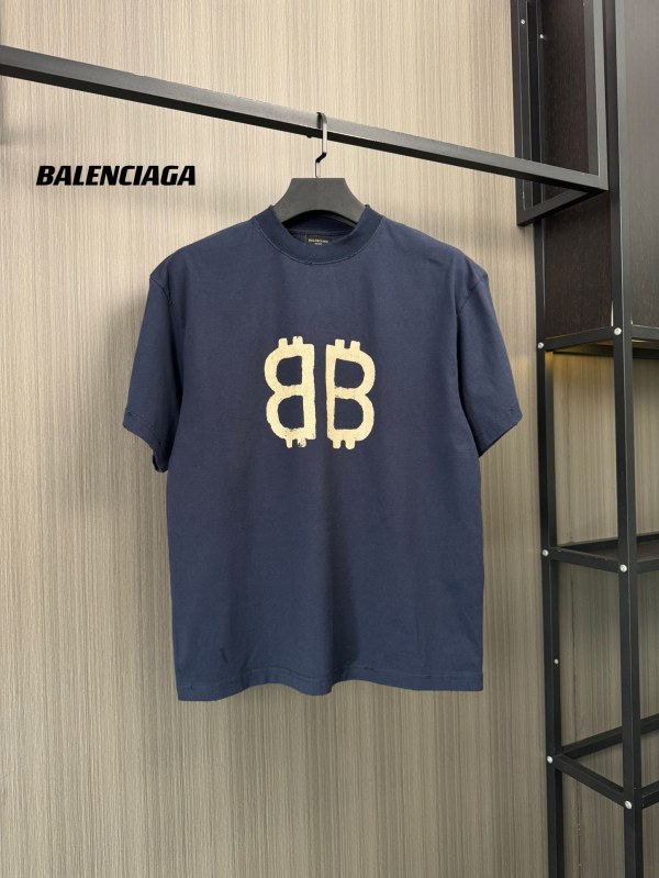 B*ALENCIAGA Top Quality Clothes
