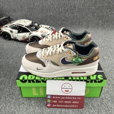 update batch Division Street X Nike Air Max 1 Luxe