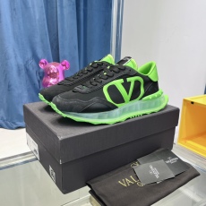 Men  𝑉*𝐴𝐿𝐸𝑁𝑇𝐼𝑁𝑂 Top Sneakers