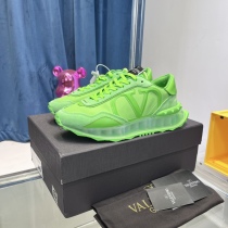 Men  𝑉*𝐴𝐿𝐸𝑁𝑇𝐼𝑁𝑂 Top Sneakers
