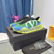 Men  𝑉*𝐴𝐿𝐸𝑁𝑇𝐼𝑁𝑂 Top Sneakers