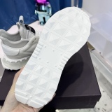 Men  𝑉*𝐴𝐿𝐸𝑁𝑇𝐼𝑁𝑂 Top Sneakers