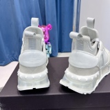 Men  𝑉*𝐴𝐿𝐸𝑁𝑇𝐼𝑁𝑂 Top Sneakers