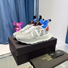 Men  𝑉*𝐴𝐿𝐸𝑁𝑇𝐼𝑁𝑂 Top Sneakers