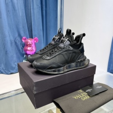 Men  𝑉*𝐴𝐿𝐸𝑁𝑇𝐼𝑁𝑂 Top Sneakers