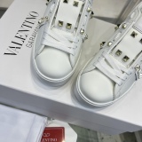 Women 𝑉*𝐴𝐿𝐸𝑁𝑇𝐼𝑁𝑂 Top Sneakers
