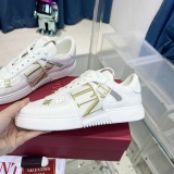 Men Women 𝑉*𝐴𝐿𝐸𝑁𝑇𝐼𝑁𝑂 Top Sneakers