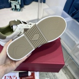 Men Women 𝑉*𝐴𝐿𝐸𝑁𝑇𝐼𝑁𝑂 Top Sneakers