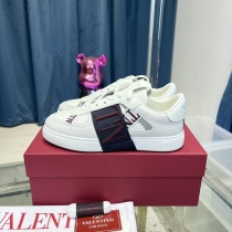 Men Women 𝑉*𝐴𝐿𝐸𝑁𝑇𝐼𝑁𝑂 Top Sneakers