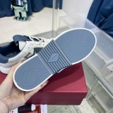 Men Women 𝑉*𝐴𝐿𝐸𝑁𝑇𝐼𝑁𝑂 Top Sneakers
