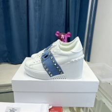 Women 𝑉*𝐴𝐿𝐸𝑁𝑇𝐼𝑁𝑂 Top Sneakers
