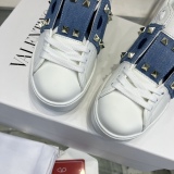 Women 𝑉*𝐴𝐿𝐸𝑁𝑇𝐼𝑁𝑂 Top Sneakers