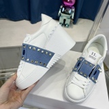 Women 𝑉*𝐴𝐿𝐸𝑁𝑇𝐼𝑁𝑂 Top Sneakers