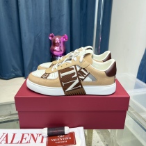 Men Women 𝑉*𝐴𝐿𝐸𝑁𝑇𝐼𝑁𝑂 Top Sneakers