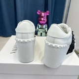Women 𝑉*𝐴𝐿𝐸𝑁𝑇𝐼𝑁𝑂 Top Sneakers