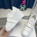 Women 𝑉*𝐴𝐿𝐸𝑁𝑇𝐼𝑁𝑂 Top Sneakers
