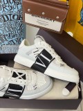 Men Women 𝑉*𝐴𝐿𝐸𝑁𝑇𝐼𝑁𝑂 Top Sneakers